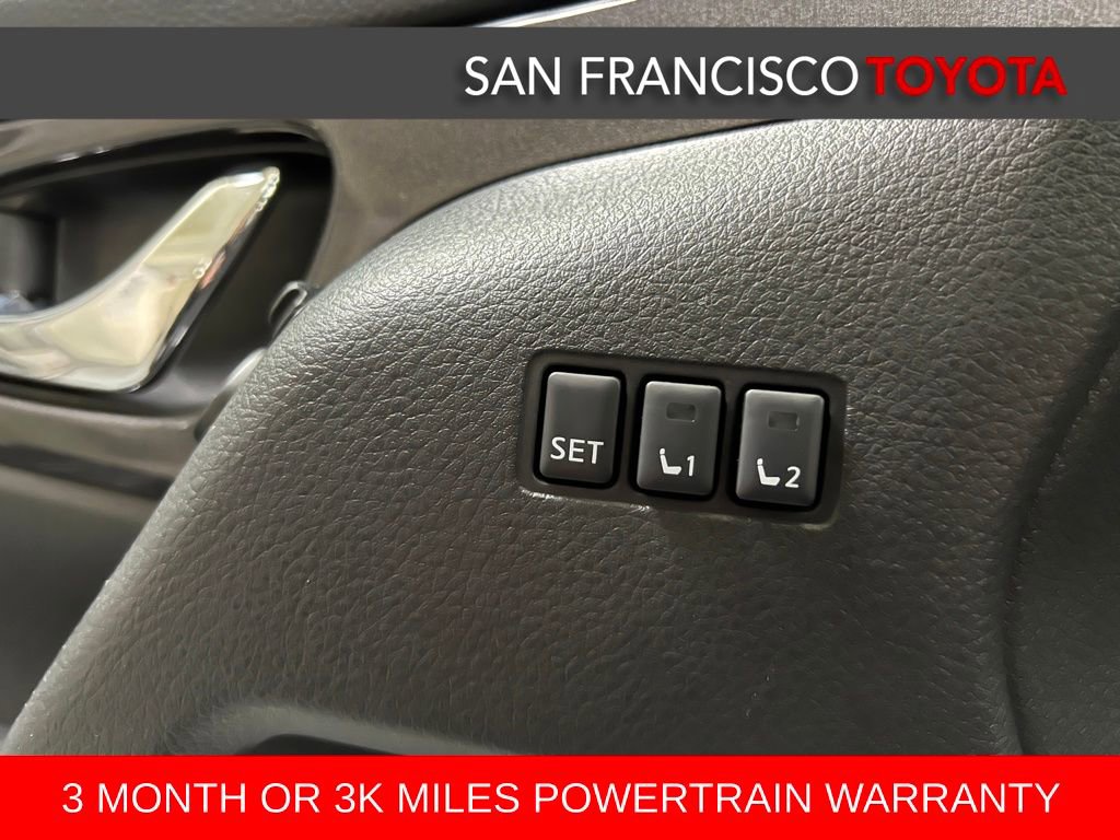 Used 2019 Nissan Rogue SV w/ Premium Package image 37