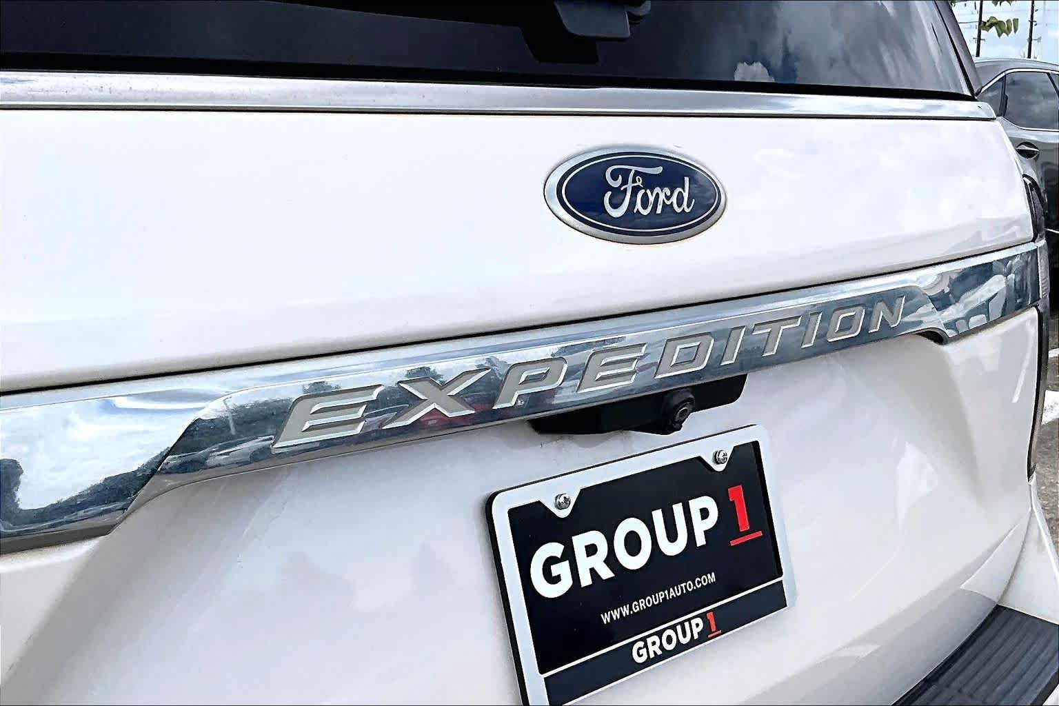 Used 2019 Ford Expedition Limited w/ Special Edition Package RWD image 28