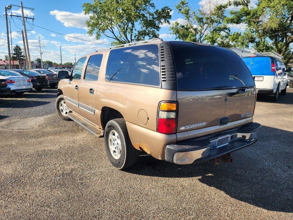 Used 2004 Chevrolet Suburban LS w/ Preferred Equipment Group RWD image 7