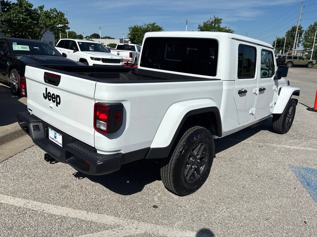 New 2026 Jeep Gladiator Sport AWD/4WD image 24