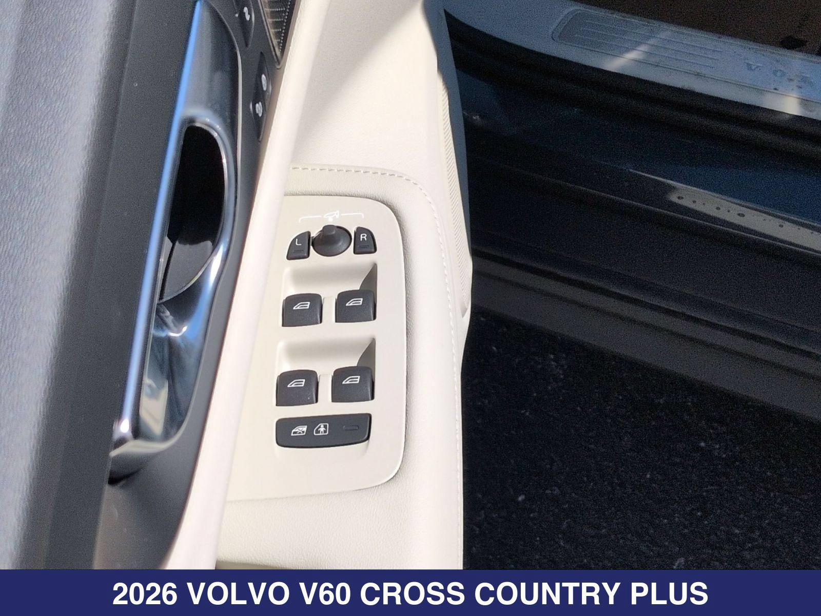 New 2026 Volvo V60 B5 Cross Country Plus w/ Protection Package Premier AWD/4WD image 9