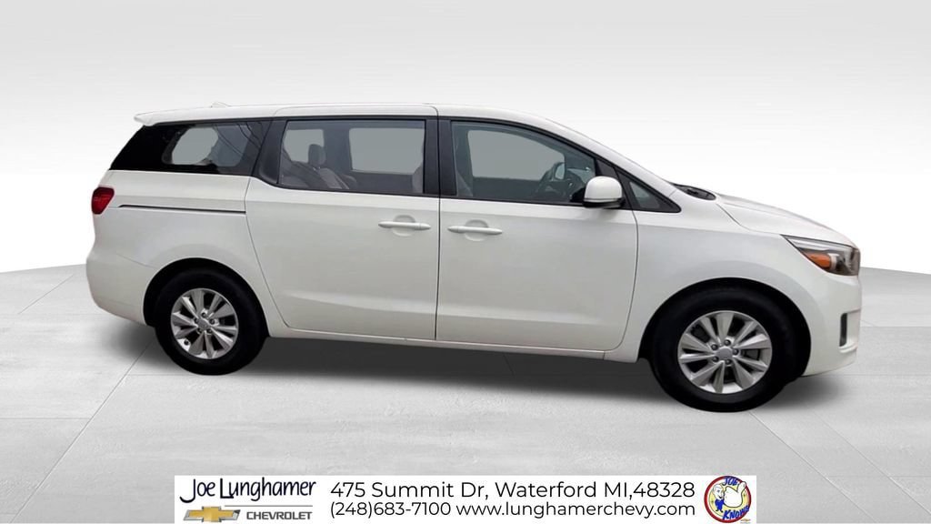 Used 2018 Kia Sedona L FWD image 9