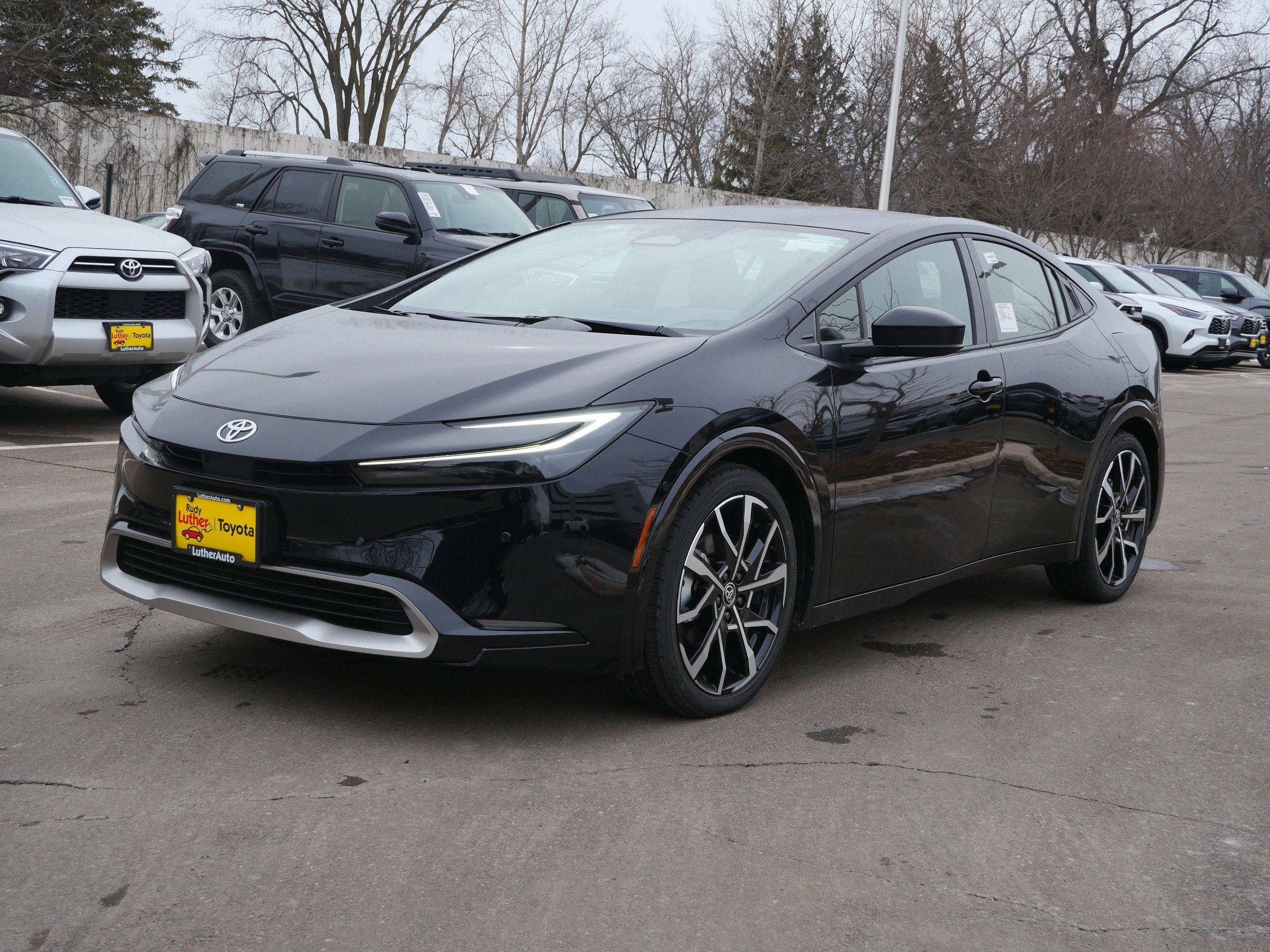 New 2026 Toyota Prius Plug-In Hybrid FWD image 4