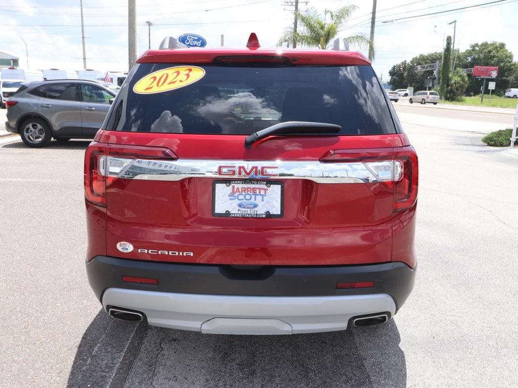 Used 2023 GMC Acadia SLT w/ Technology Package FWD image 13