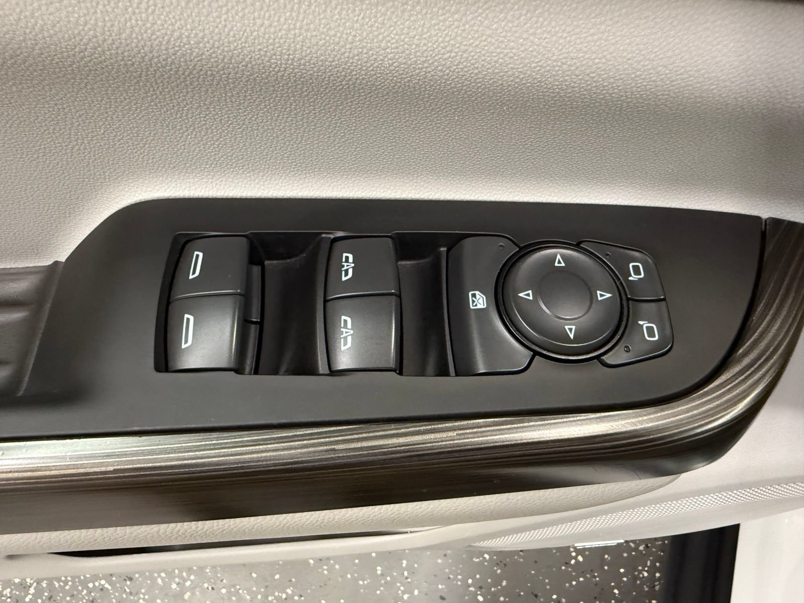 Used 2023 GMC Acadia SLT AWD/4WD image 10