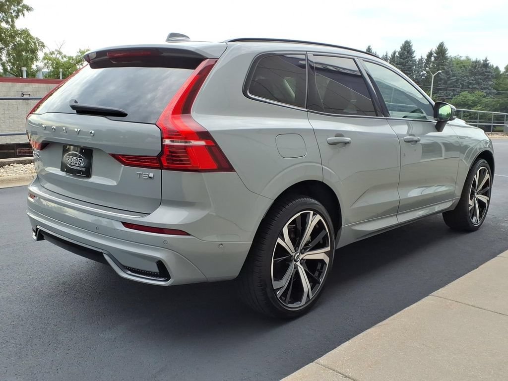 Certified 2025 Volvo XC60 T8 Ultra w/ Protection Package Premier AWD/4WD image 5