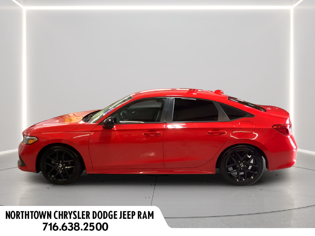 Used 2023 Honda Civic Sport image 2