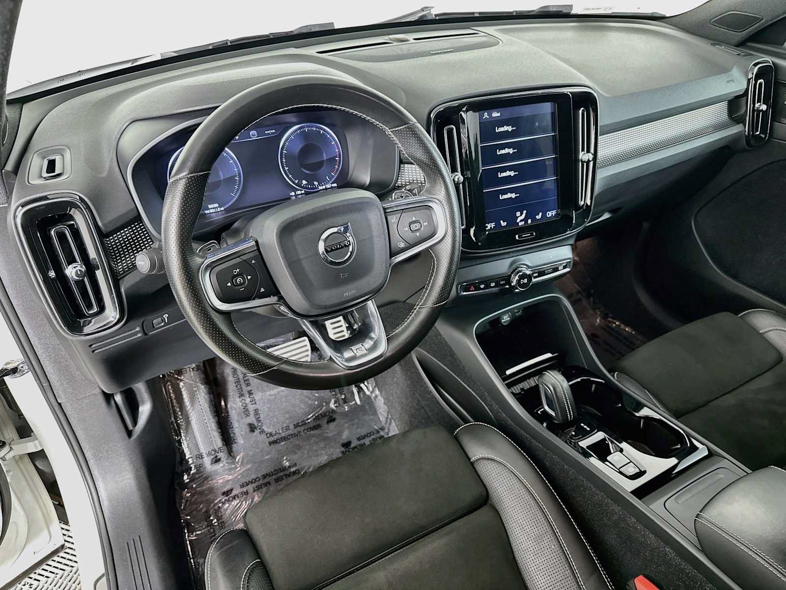 Used 2020 Volvo XC40 T5 R-Design w/ Protection Package Premier AWD/4WD image 9