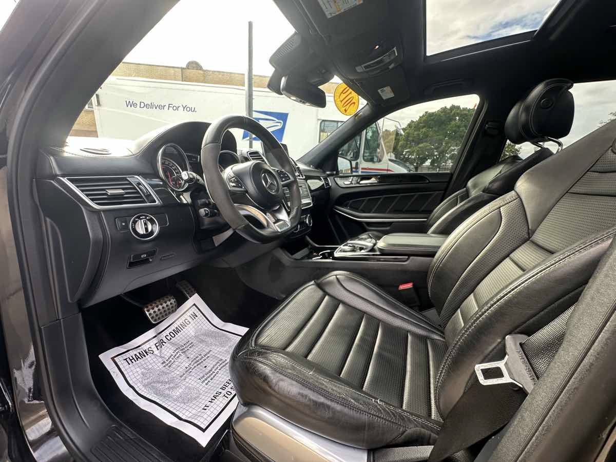 Used 2019 Mercedes-Benz GLS 63 AMG 4MATIC w/ AMG Night Styling Package image 10