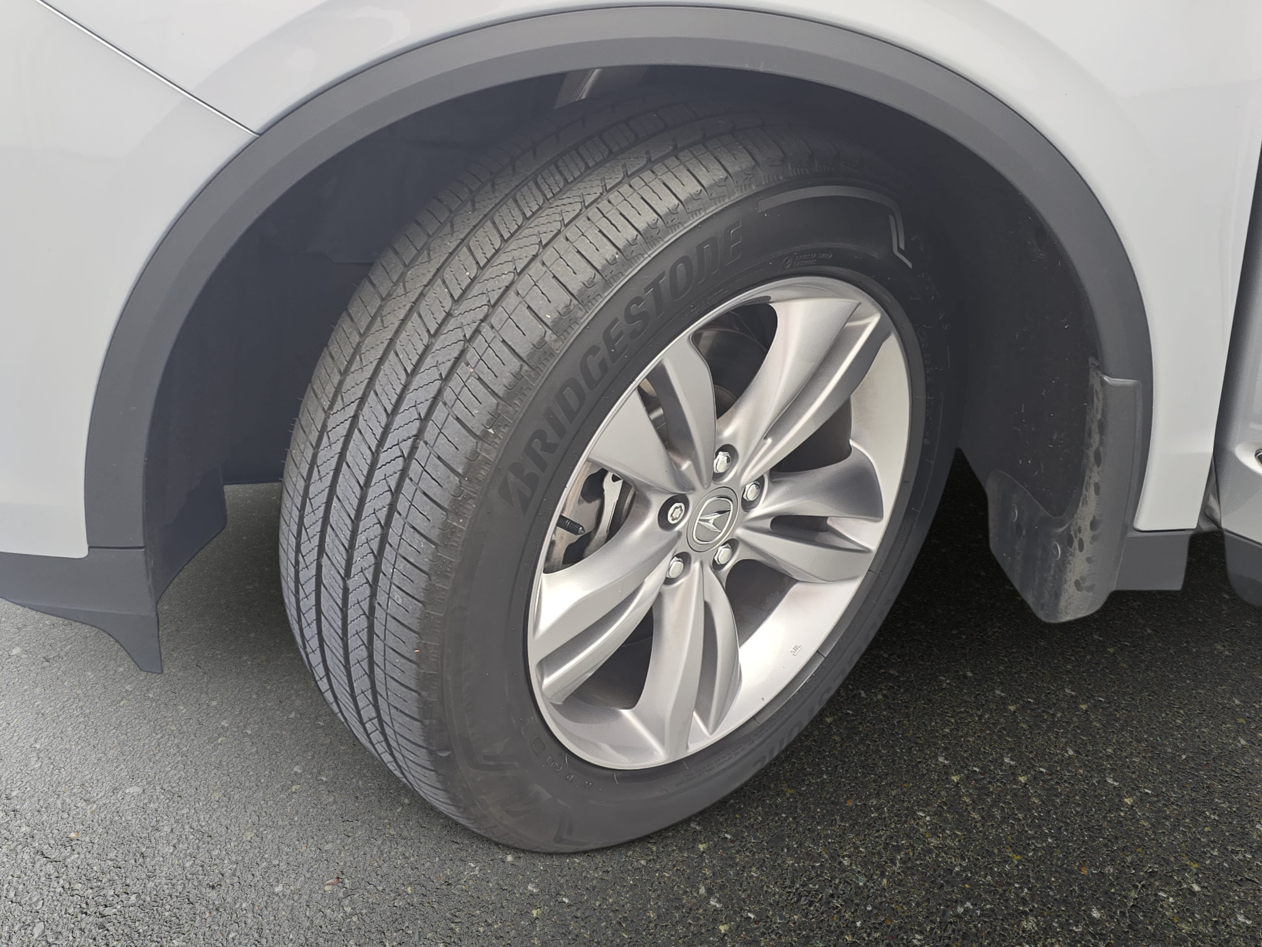 Certified 2024 Acura MDX SH-AWD image 32