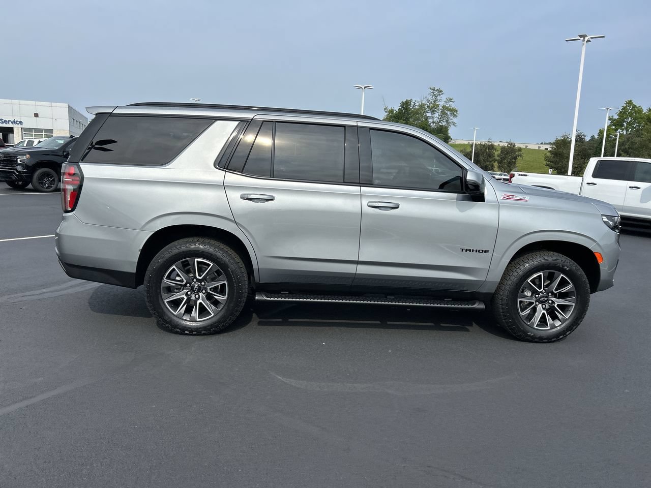 Used 2024 Chevrolet Tahoe Z71 w/ Luxury Package AWD/4WD image 8