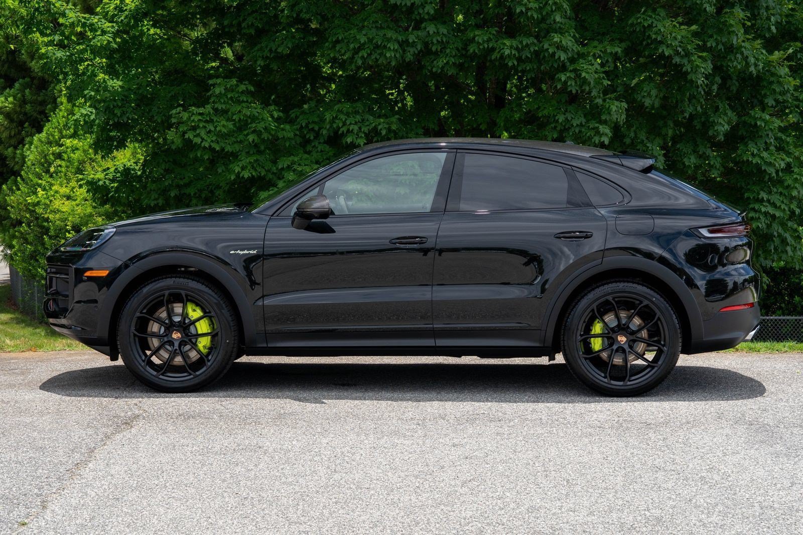 New 2026 Porsche Cayenne Coupe AWD/4WD image 3