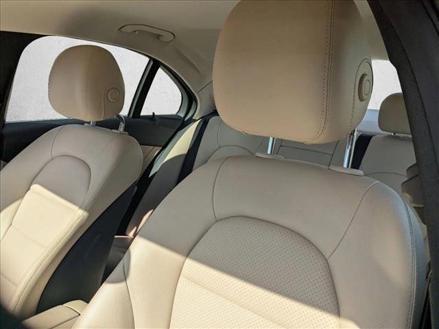 Used 2015 Mercedes-Benz C 300 Sedan image 15