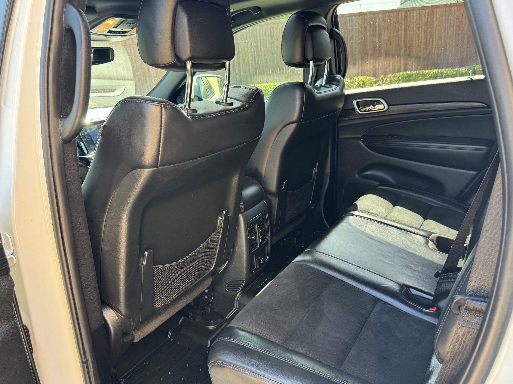Used 2019 Jeep Grand Cherokee Altitude AWD/4WD image 24