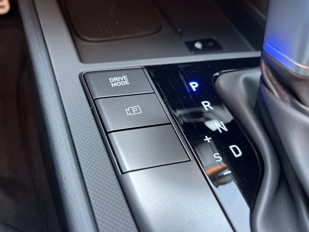 Used 2025 Hyundai Elantra SEL image 18