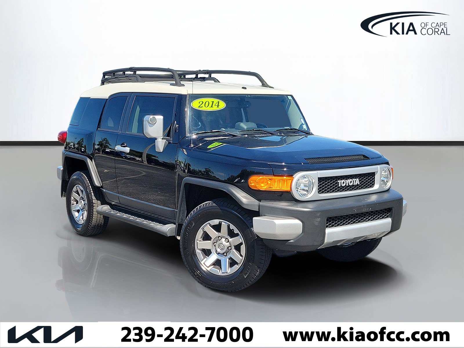 Used 2014 Toyota FJ Cruiser 4WD w/ Convenience Package image 1