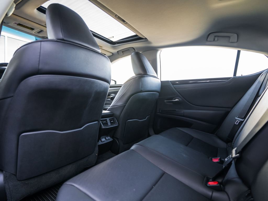 Used 2021 Lexus ES 350 w/ Premium Package image 13