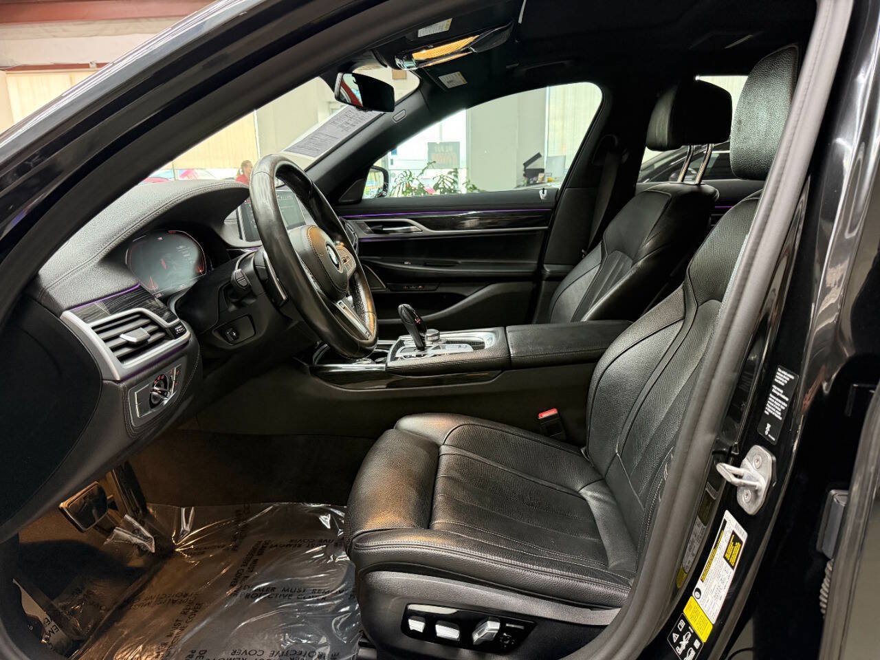 Used 2020 BMW 740i xDrive w/ M Sport Package AWD/4WD image 11