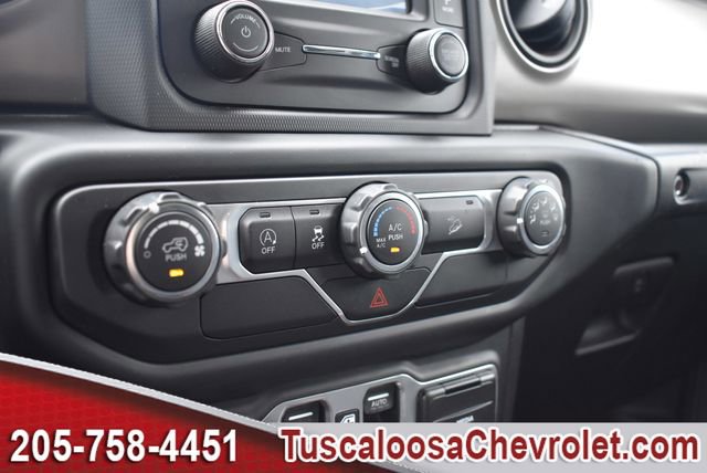 Used 2018 Jeep Wrangler Unlimited Sport S image 35