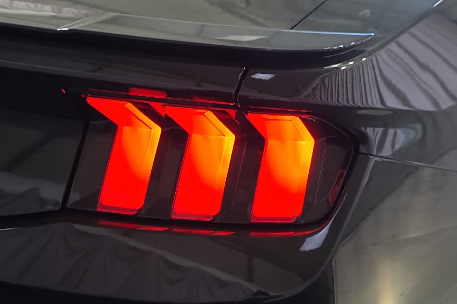 Used 2025 Ford Mustang GT Premium RWD image 13