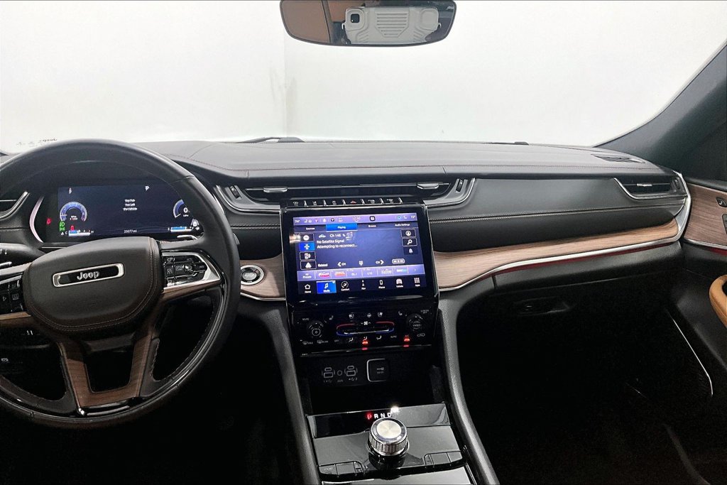 Used 2022 Jeep Grand Cherokee Summit RWD image 6