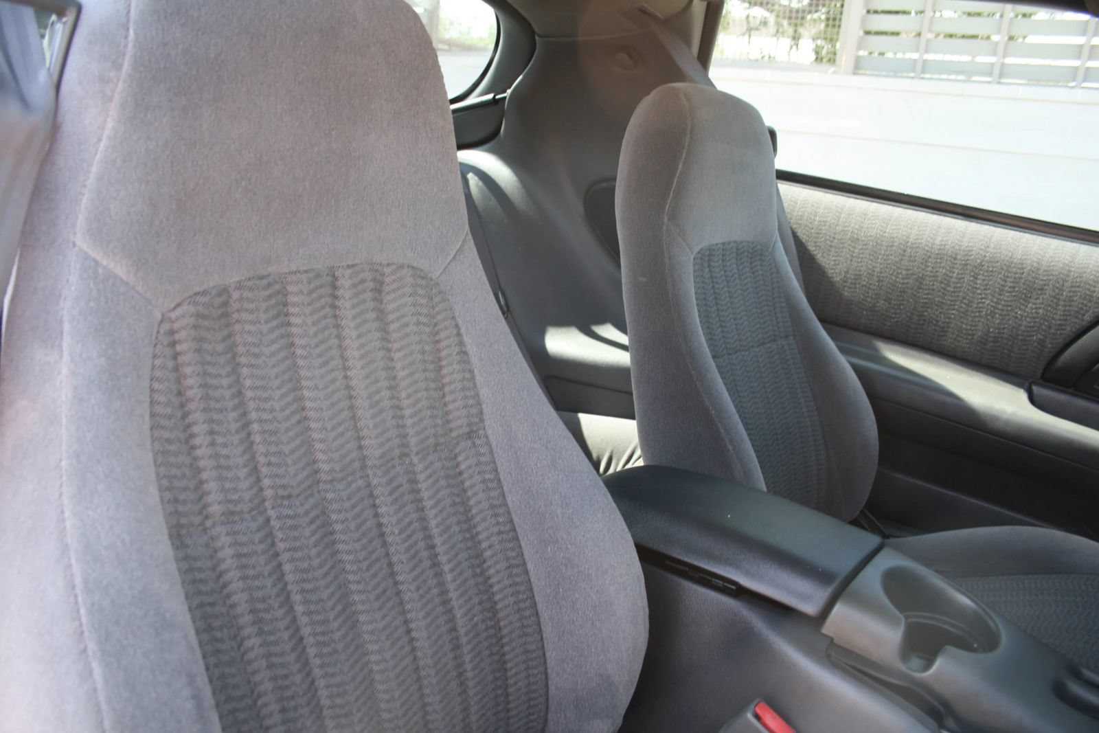 Used 1998 Chevrolet Camaro LT w/ Preferred Equipment Group 2 RWD image 8