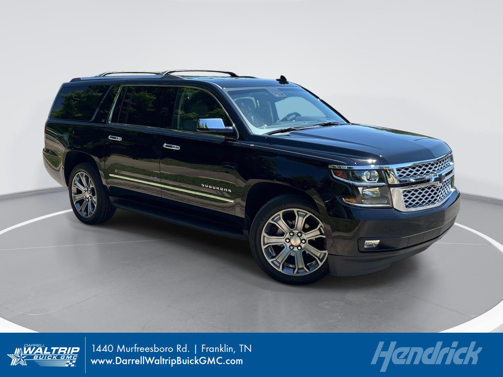 Used 2016 Chevrolet Suburban LT w/ Luxury Package RWD image 1