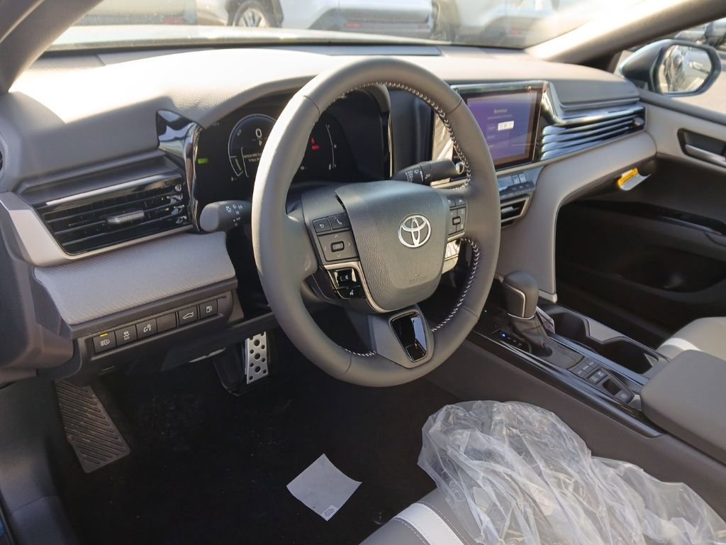 New 2026 Toyota Camry SE image 7