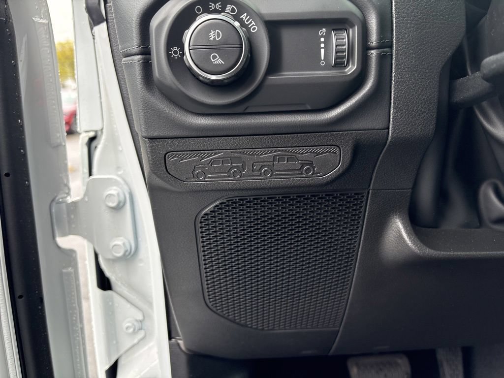 New 2026 Jeep Gladiator Sport AWD/4WD image 14