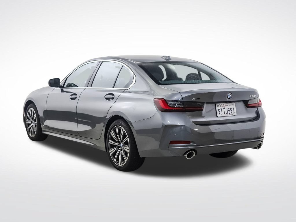 Used 2025 BMW 330i xDrive Sedan AWD/4WD image 3