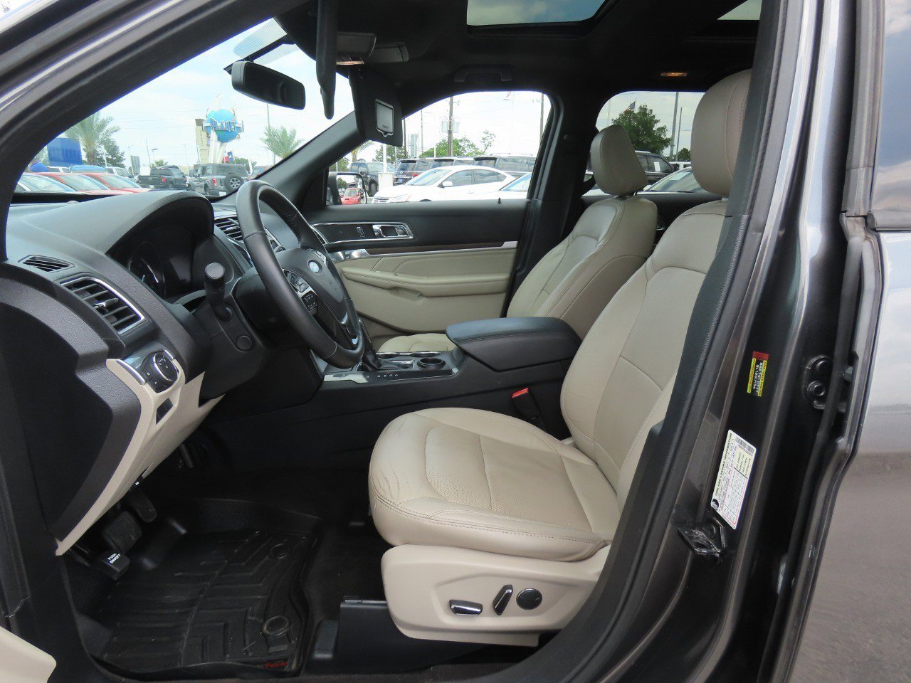 Used 2018 Ford Explorer Limited FWD image 28