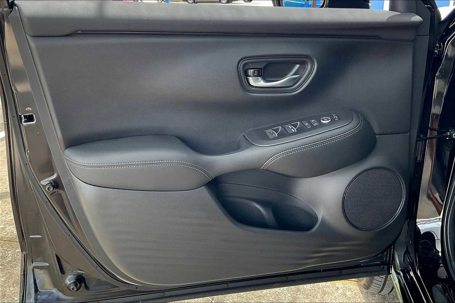 New 2026 Honda HR-V EX-L image 10