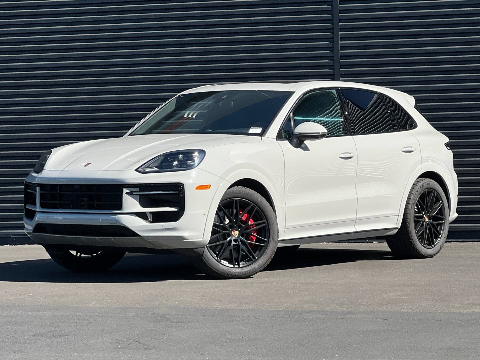 Certified 2026 Porsche Cayenne S AWD/4WD image 2