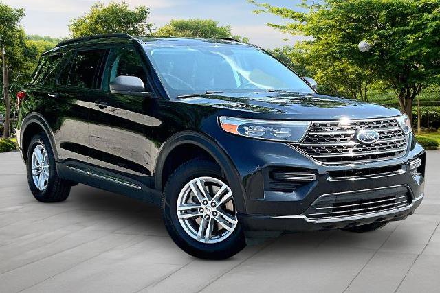 Certified 2023 Ford Explorer XLT AWD/4WD image 1