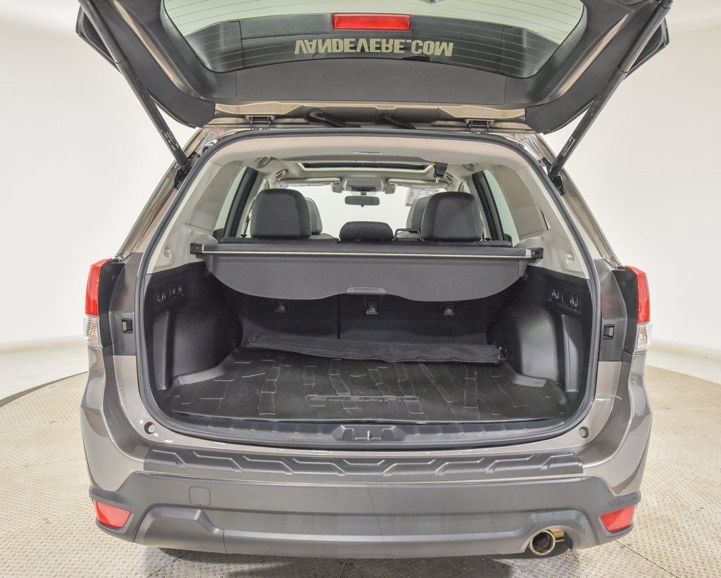 Used 2020 Subaru Forester Limited image 14