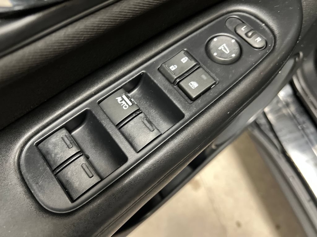 Used 2018 Honda HR-V LX image 13