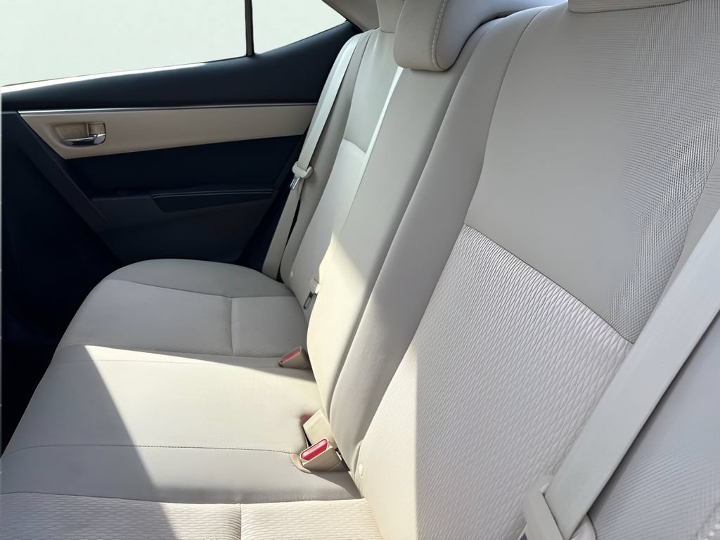 Used 2014 Toyota Corolla LE FWD image 12