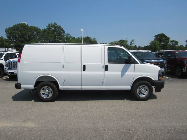 Certified 2025 Chevrolet Express 2500 w/ Driver Convenience Package RWD image 3