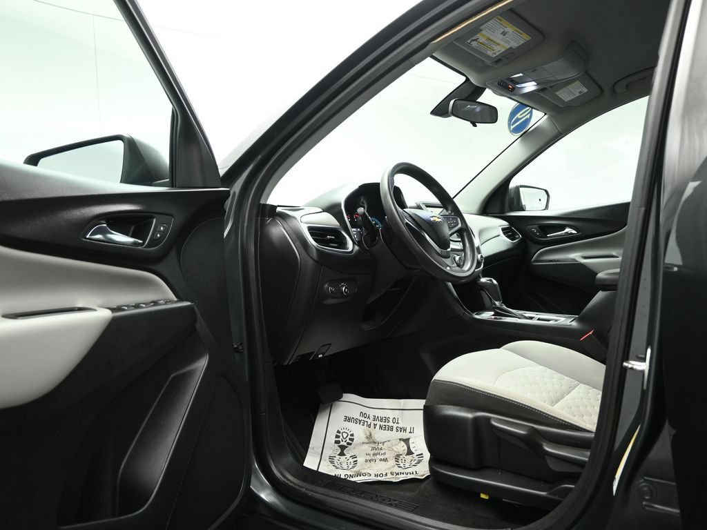 Used 2019 Chevrolet Equinox LS AWD/4WD image 9
