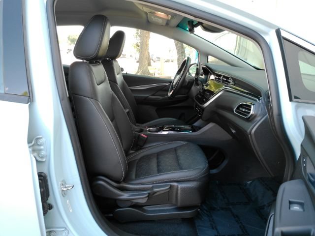 Used 2023 Chevrolet Bolt LT FWD image 20