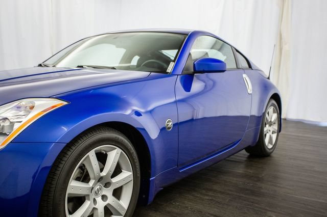 Used 2005 Nissan 350Z Coupe w/ (N93) Cargo Convenience Pkg RWD image 29