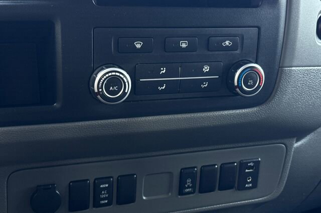 Used 2015 Nissan NV 3500 SV w/ Technology Package image 21