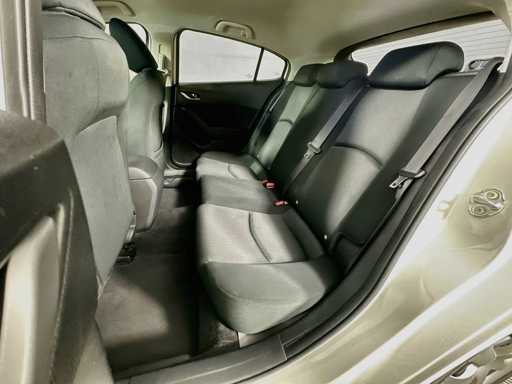 Used 2016 MAZDA MAZDA3 i Sport FWD image 27