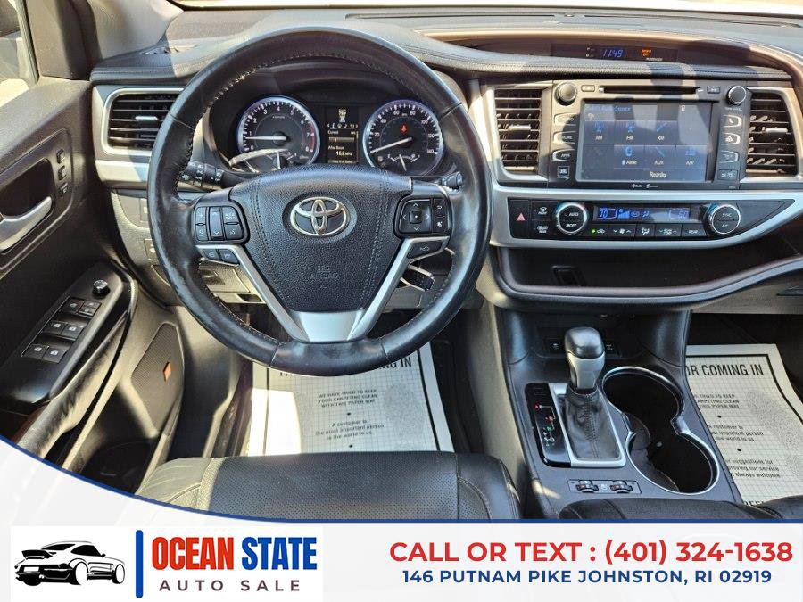 Used 2015 Toyota Highlander Limited Platinum AWD/4WD image 19