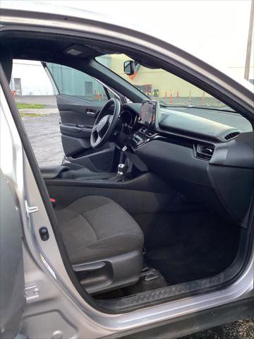 Used 2019 Toyota C-HR LE image 17