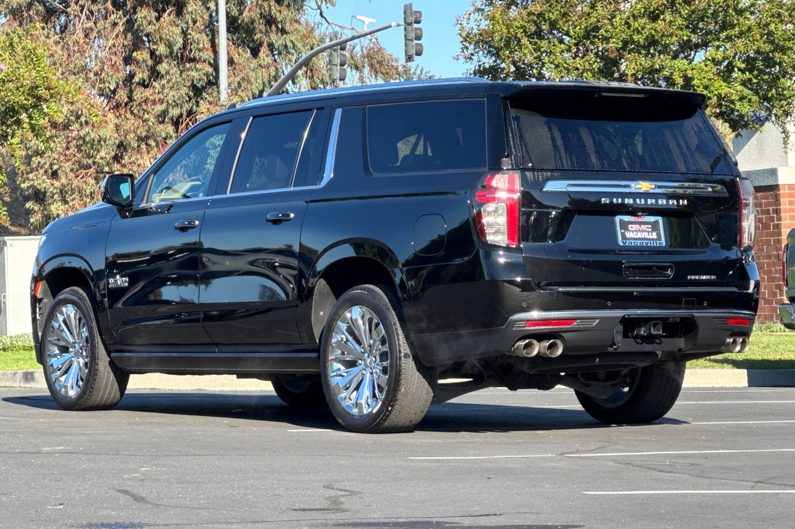 Used 2024 Chevrolet Suburban Premier w/ Texas Edition image 7