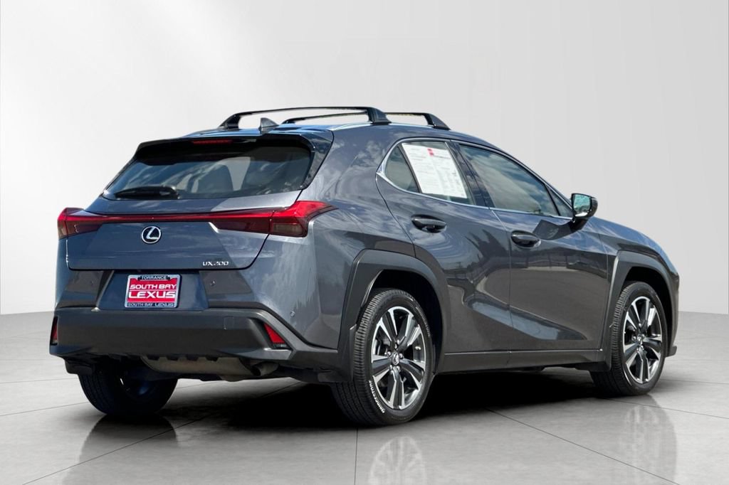 Used 2022 Lexus UX 200 FWD image 6