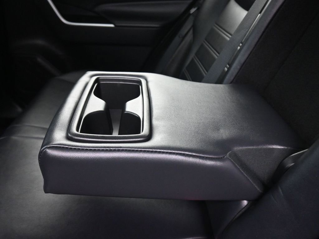 Used 2021 Toyota RAV4 XLE Premium AWD/4WD image 31