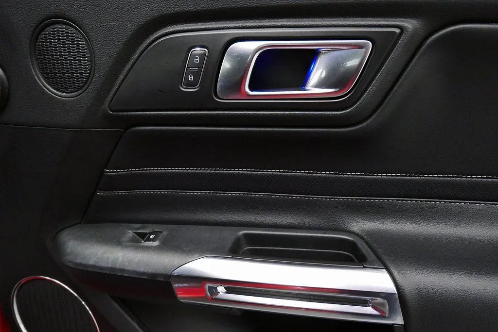 Used 2019 Ford Mustang GT Premium w/ Equipment Group 401A RWD image 18