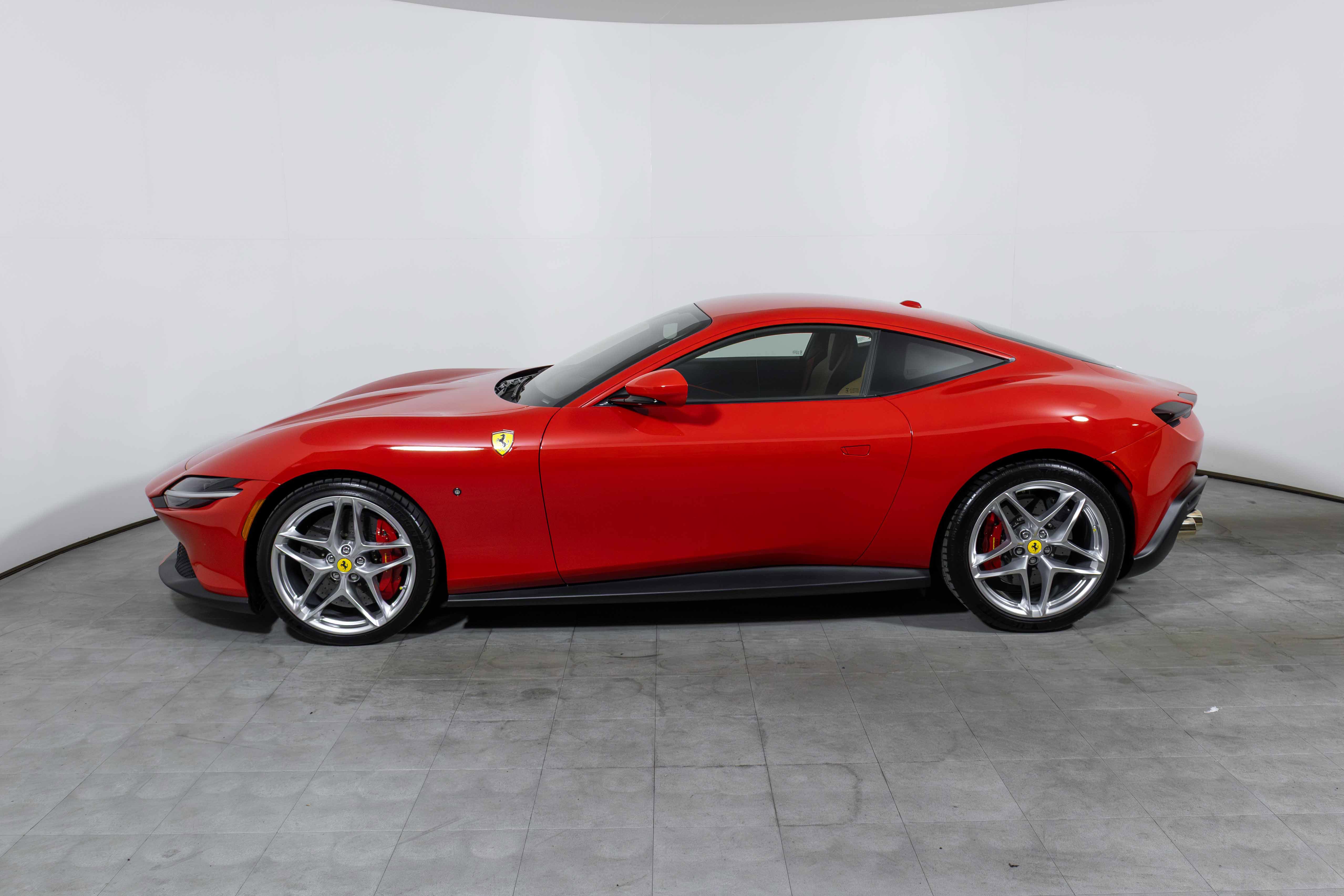 Certified 2023 Ferrari Roma image 6